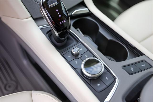 2025 Cadillac XT6 FWD Premium Luxury