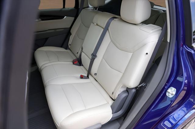 2025 Cadillac XT6 FWD Premium Luxury