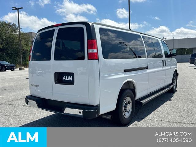 2025 Chevrolet Express Passenger RWD 3500 Extended Wheelbase LT