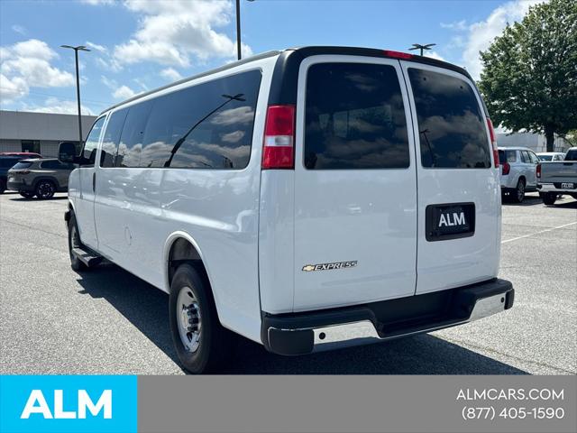 2025 Chevrolet Express Passenger RWD 3500 Extended Wheelbase LT