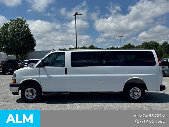 2025 Chevrolet Express Passenger RWD 3500 Extended Wheelbase LT