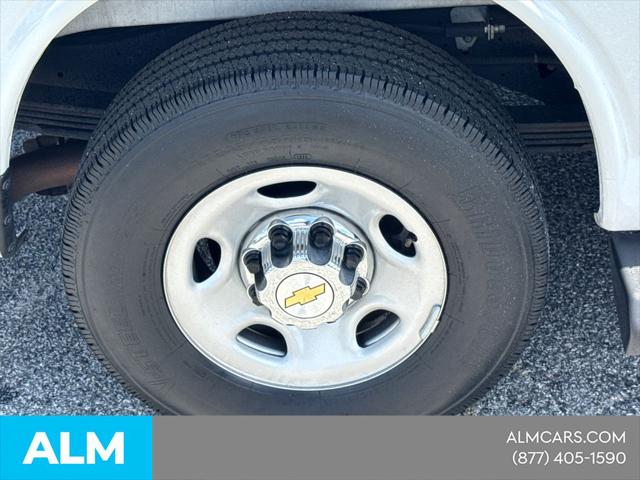 2025 Chevrolet Express Passenger RWD 3500 Extended Wheelbase LT