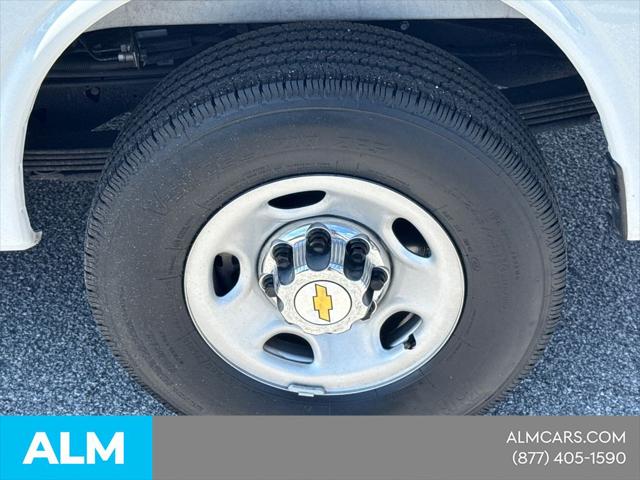2025 Chevrolet Express Passenger RWD 3500 Extended Wheelbase LT