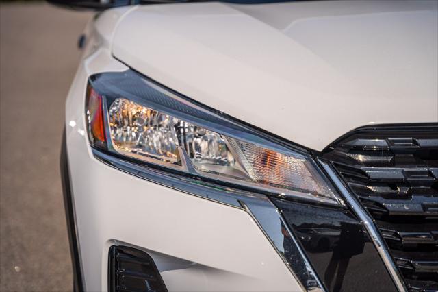 2024 Nissan Kicks S Xtronic CVT