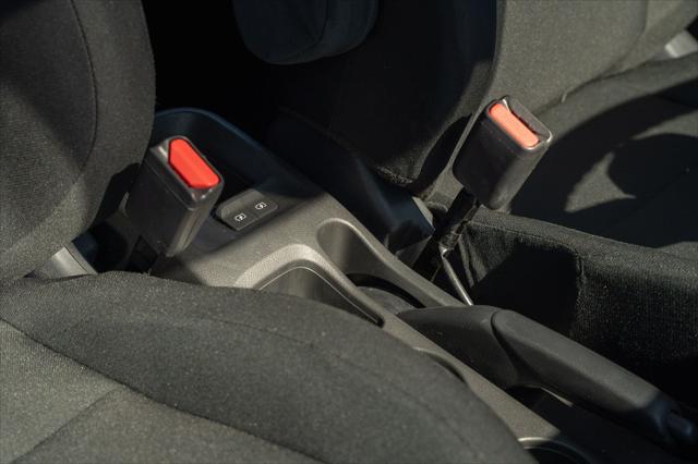 2024 Nissan Kicks S Xtronic CVT