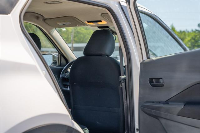 2024 Nissan Kicks S Xtronic CVT