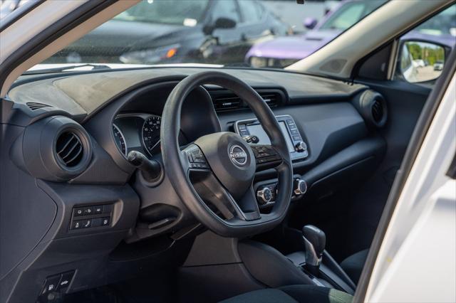 2024 Nissan Kicks S Xtronic CVT