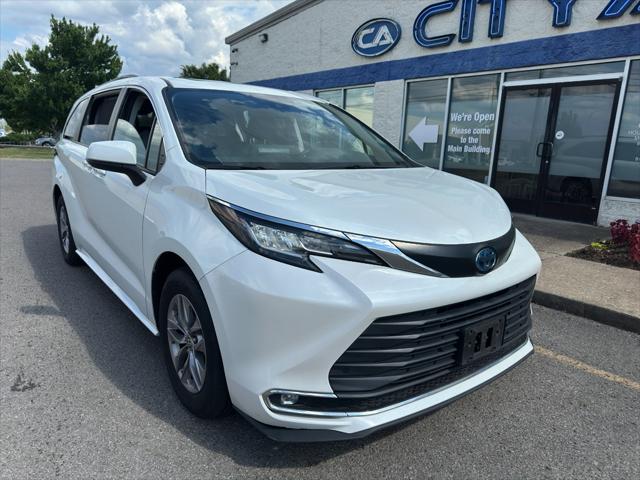 2023 Toyota Sienna XLE