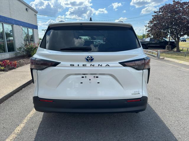 2023 Toyota Sienna XLE