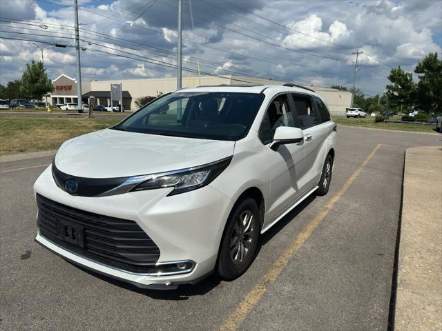 2023 Toyota Sienna XLE