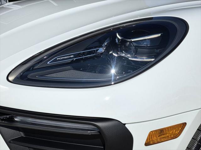 2026 Porsche Macan Unknown