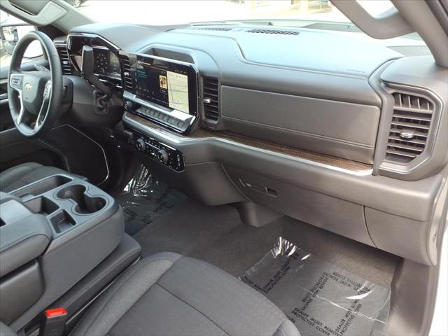 2026 Chevrolet Silverado 1500 4WD Crew Cab Standard Bed LT