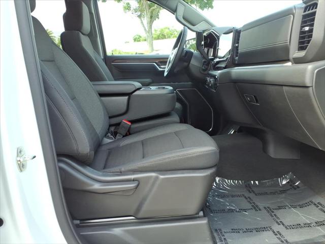 2026 Chevrolet Silverado 1500 4WD Crew Cab Standard Bed LT