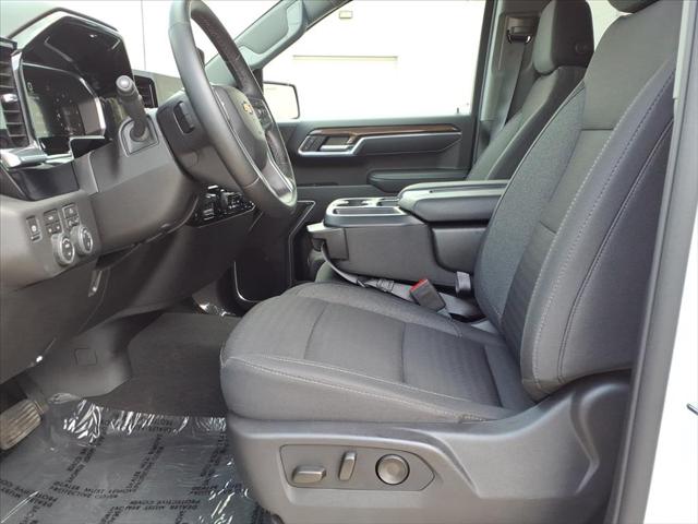 2026 Chevrolet Silverado 1500 4WD Crew Cab Standard Bed LT