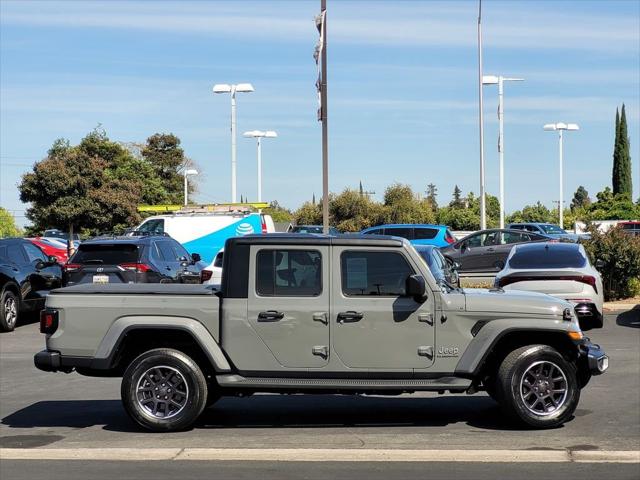 2023 Jeep Gladiator Overland