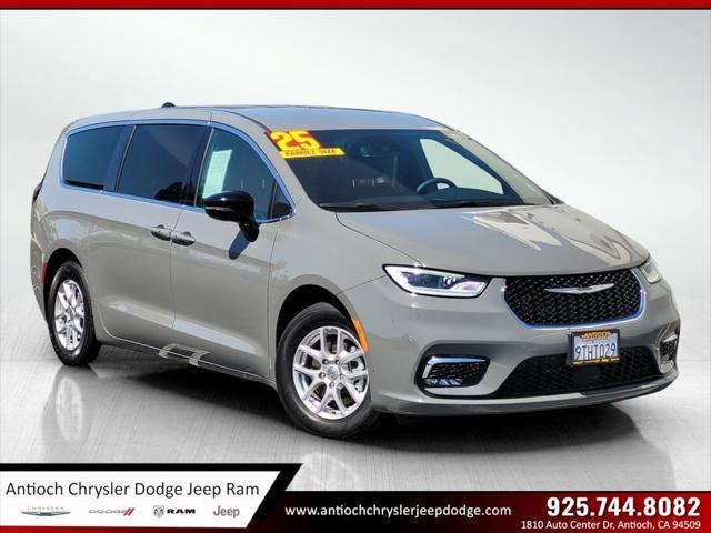 2025 Chrysler Pacifica Select for sale in Antioch, CA