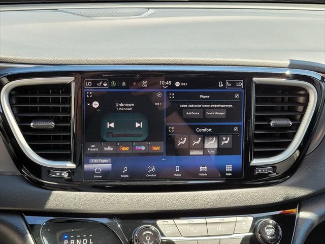2025 Chrysler Pacifica Select
