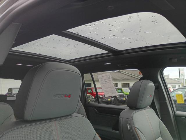 2026 GMC Acadia AT4 AWD