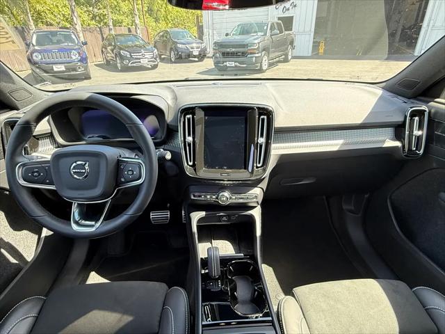 2022 Volvo XC40 Recharge Pure Electric P8 Twin Ultimate