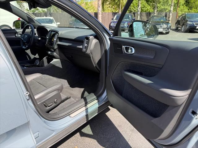 2022 Volvo XC40 Recharge Pure Electric P8 Twin Ultimate