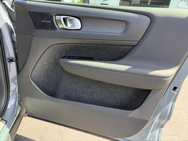 2022 Volvo XC40 Recharge Pure Electric P8 Twin Ultimate