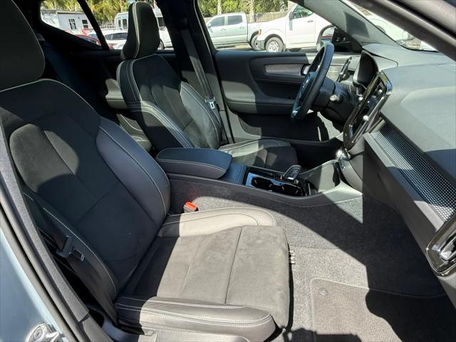 2022 Volvo XC40 Recharge Pure Electric P8 Twin Ultimate