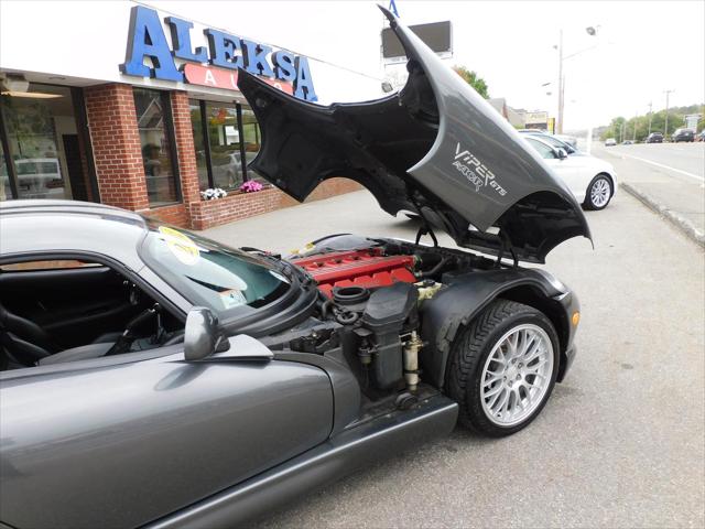 2002 Dodge Viper GTS