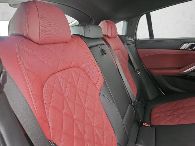 2025 BMW X6 xDrive40i
