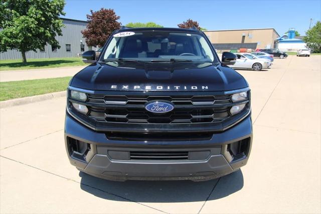 2025 Ford Expedition Active MAX