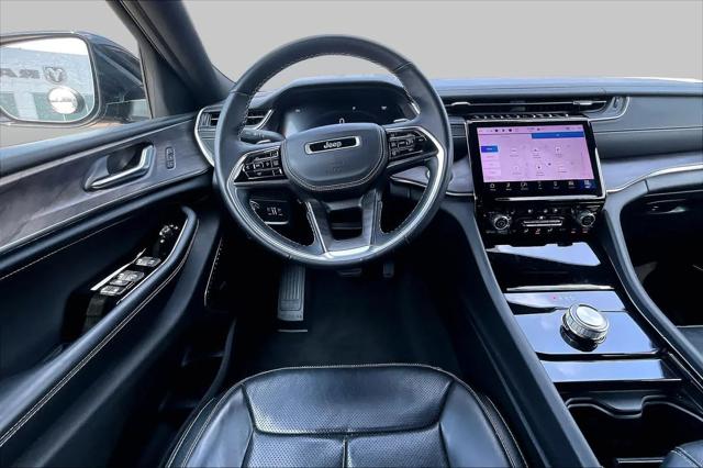 2022 Jeep Grand Cherokee Overland 4x2