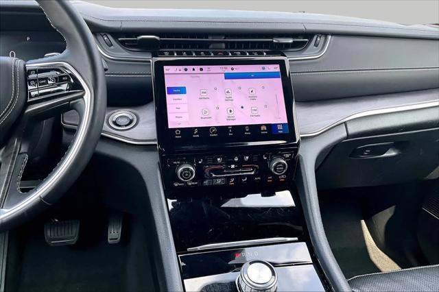 2022 Jeep Grand Cherokee Overland 4x2