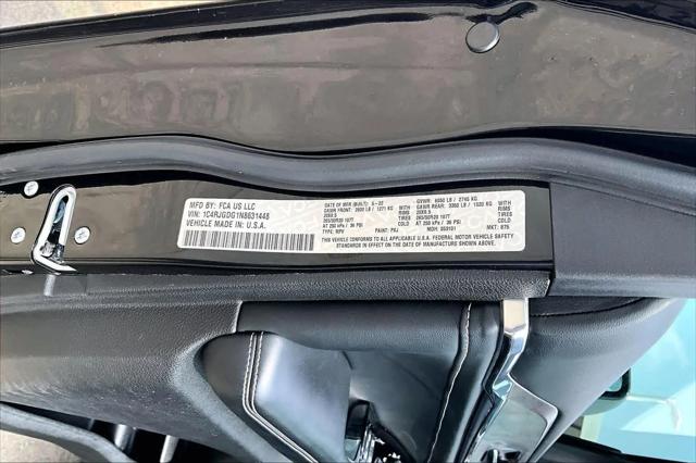 2022 Jeep Grand Cherokee Overland 4x2