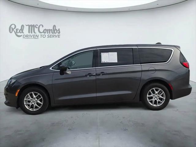2023 Chrysler Voyager LX