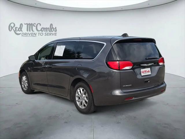 2023 Chrysler Voyager LX