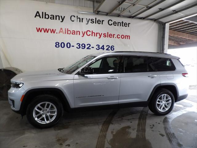 2023 Jeep Grand Cherokee L Laredo 4x4 for sale in Albany, MN