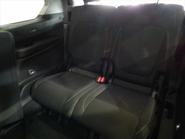 2023 Jeep Grand Cherokee L Laredo 4x4