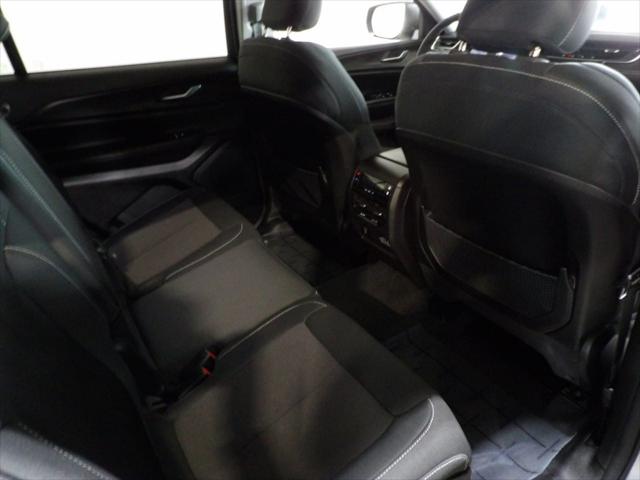 2023 Jeep Grand Cherokee L Laredo 4x4