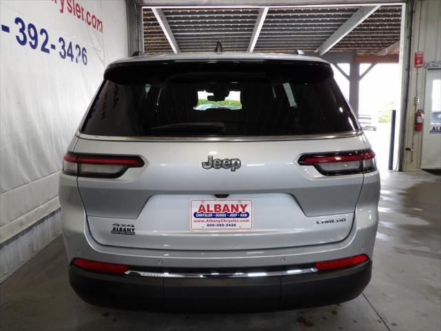 2023 Jeep Grand Cherokee L Laredo 4x4