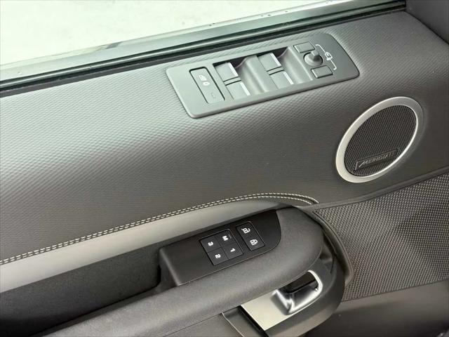 2023 Land Rover Discovery P360 S R-Dynamic