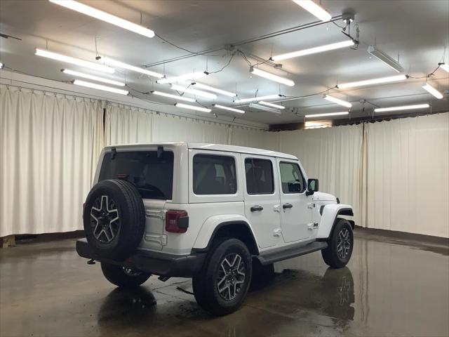 2026 Jeep Wrangler 4-Door Sahara 4x4