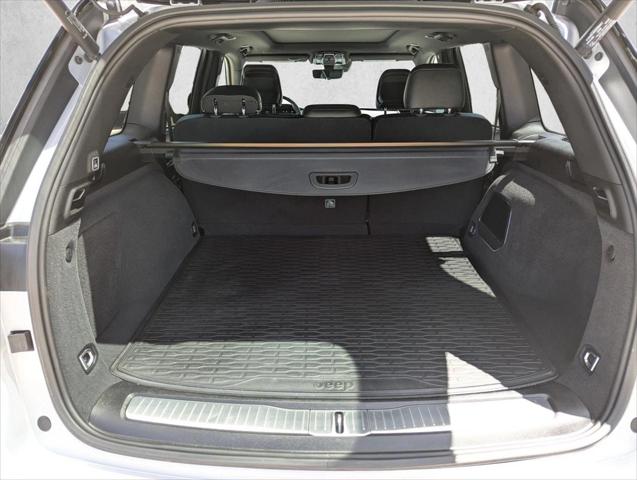 2023 Jeep Grand Cherokee Summit