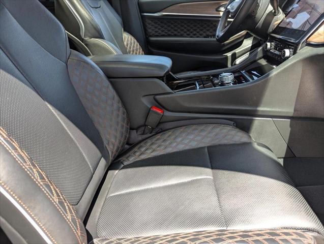 2023 Jeep Grand Cherokee Summit