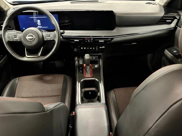 2025 Nissan Kicks SR FWD