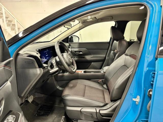 2025 Nissan Kicks SR FWD