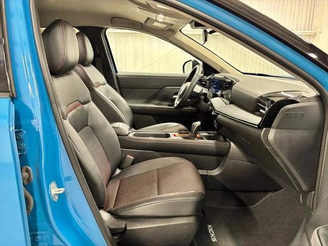 2025 Nissan Kicks SR FWD