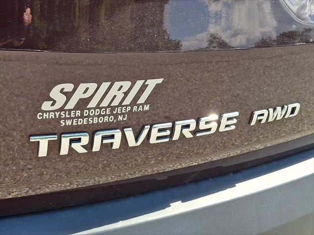 2023 Chevrolet Traverse AWD LT Cloth