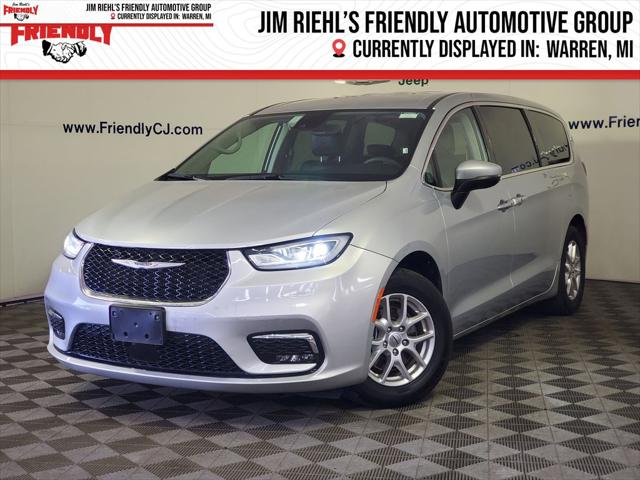 2023 Chrysler Pacifica Touring L for sale in Warren, MI