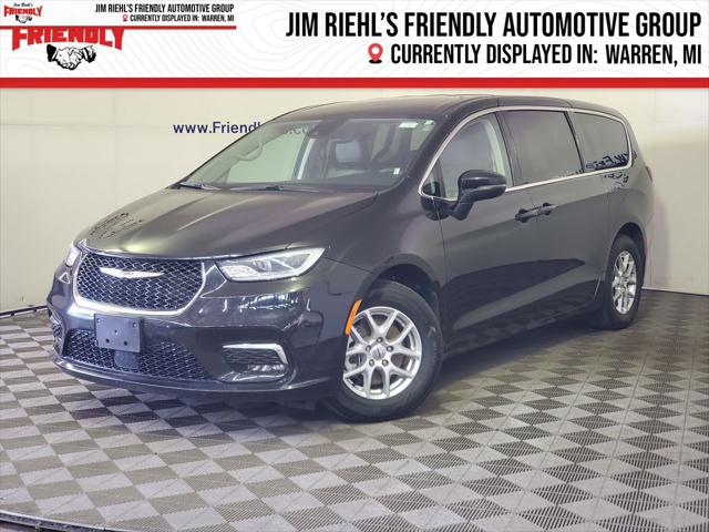 2023 Chrysler Pacifica Touring L for sale in Warren, MI