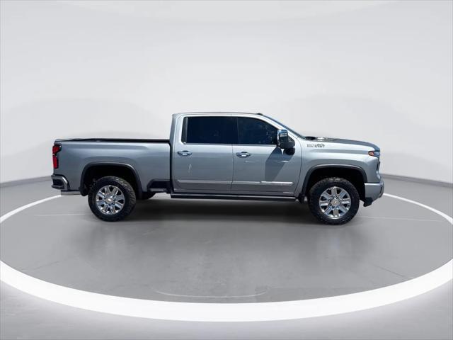 2026 Chevrolet Silverado 2500HD Crew Cab, Standard Bed, High Country, 4WD