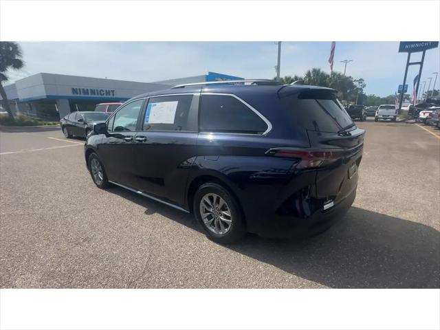 2025 Toyota Sienna XLE